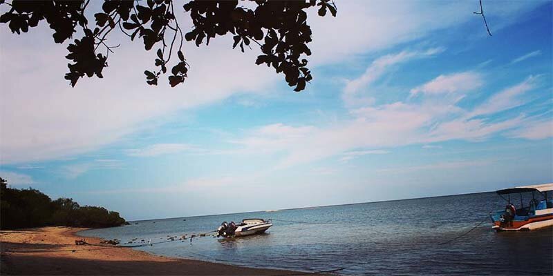 Langit Biru di Pantai TN Baluran
