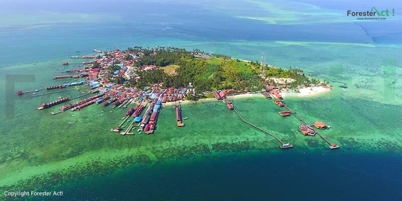 Foto Pulau Derawan dari Udara