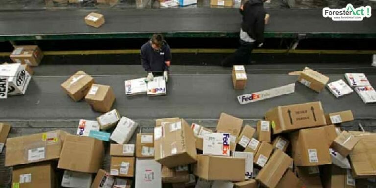 Proses penyortiran paket belanja online